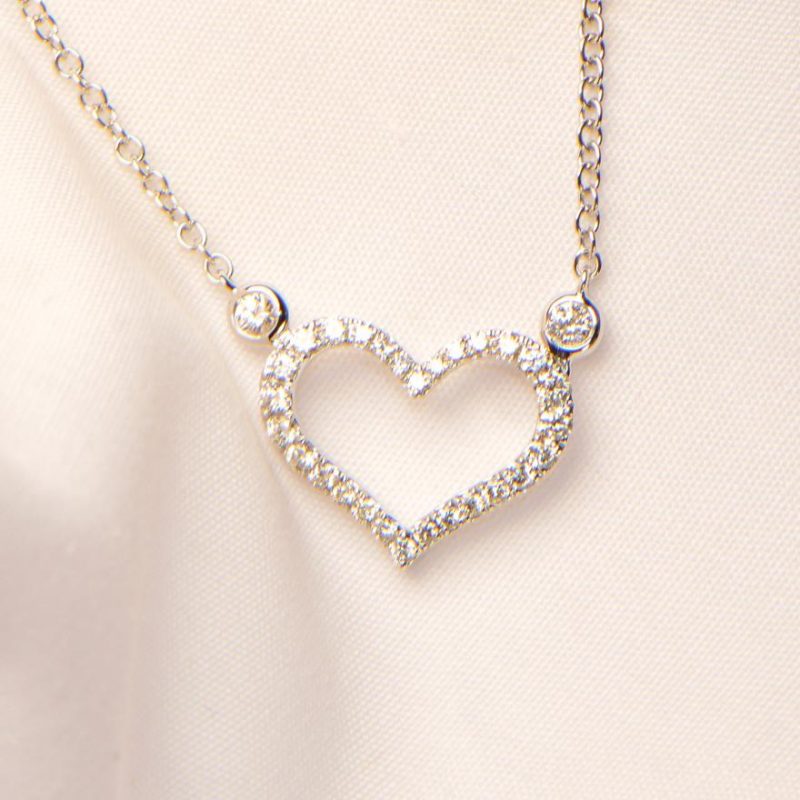 Diamant Collier Weissgold Herz 18 Karat