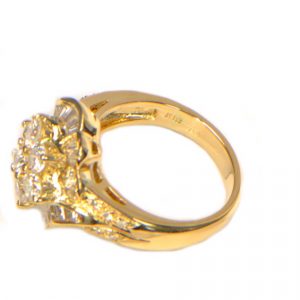 Diamantring Gelbgold Baguette und Brillant über 1 Karat