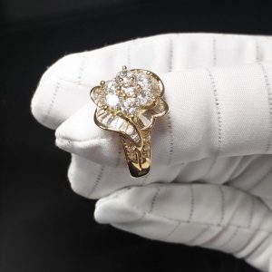 Diamantring Gelbgold Baguette und Brillant über 1 Karat