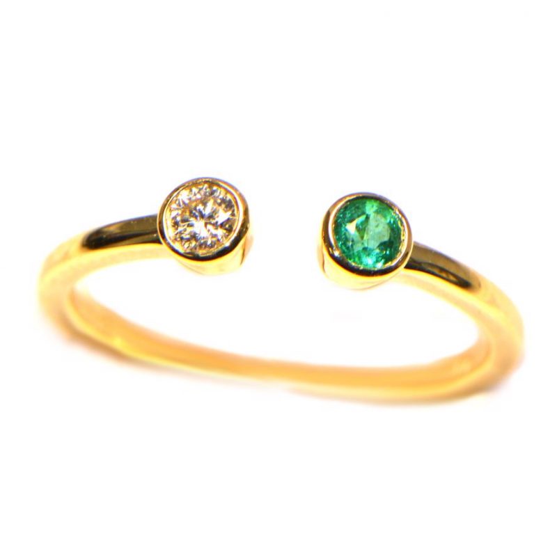 Diamantring Gelbgold Emerald Smaragd zwei Köpfe