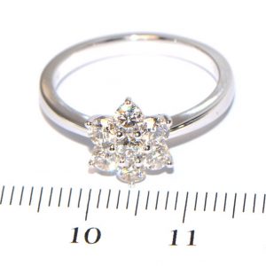 Diamantring Weissgold Blüte Brillantring