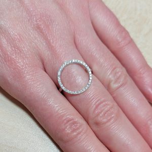 Kreis Ring Hand Diamantring