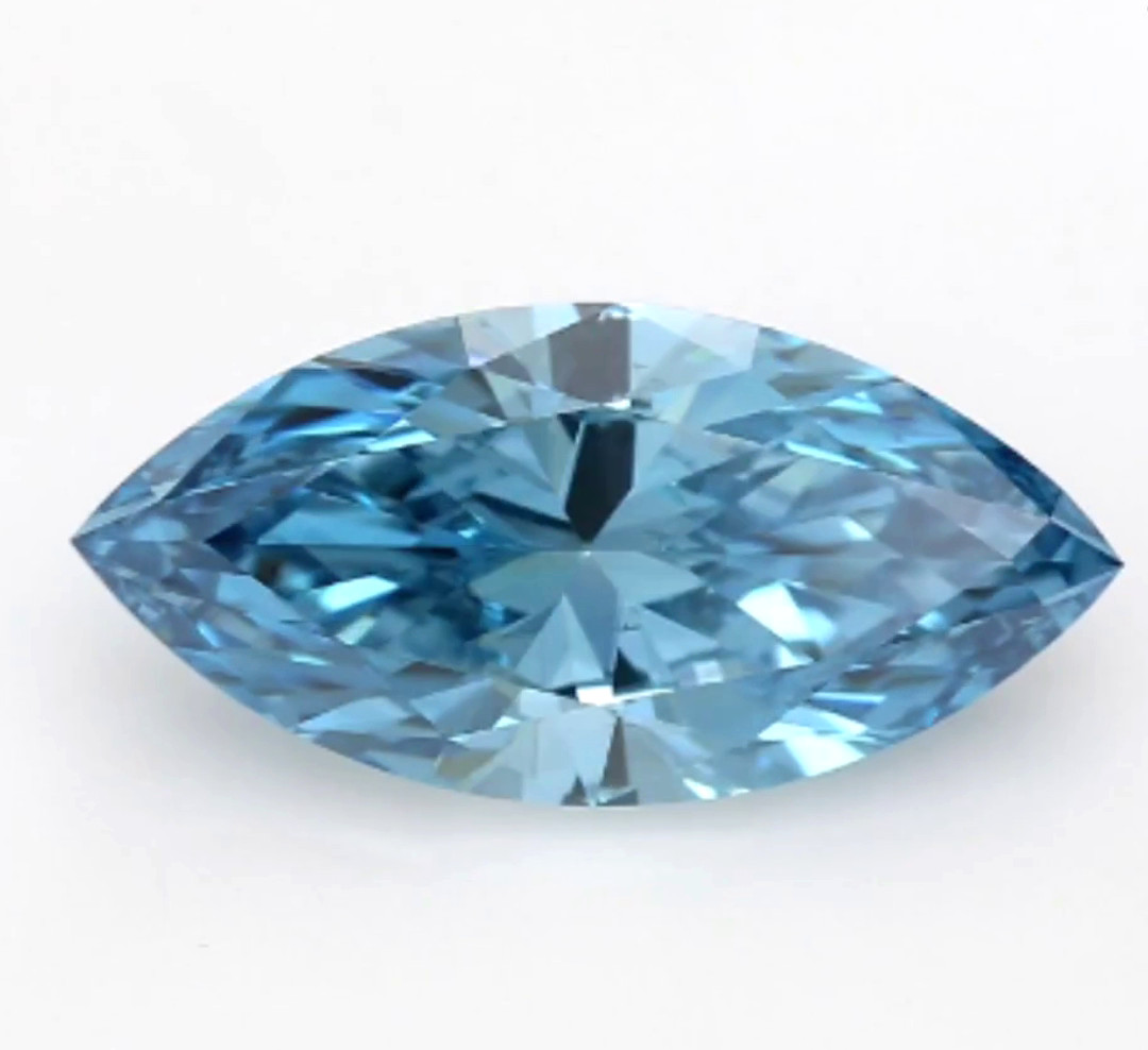 Marquise blauer Diamant