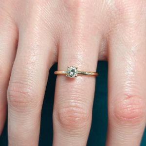Diamantring 0,47 ct. Gelbgold 750 Solitär 4 Krappen Karat