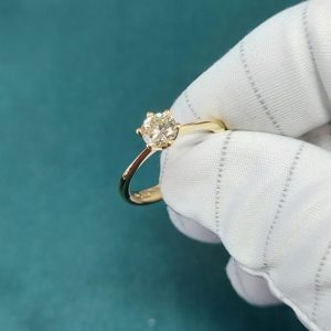 Diamantring 0,58 ct. Halbkaräter Gelbgold 6 Krappen