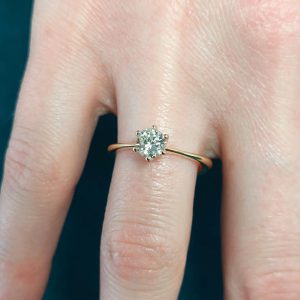 Diamantring 0,58 ct. Halbkaräter Gelbgold 6 Krappen