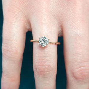 Diamantring 0,74 ct. Dreiviertelkaräter Gelbgold 6 Krappen Brillant