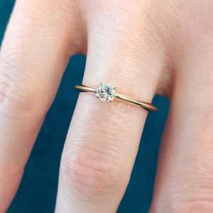 Diamantring klein 0,23 ct. Gelbgold 4 Krappen1-559x559