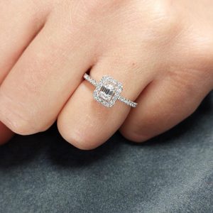 Diamantring Baguette Weissgold 18K
