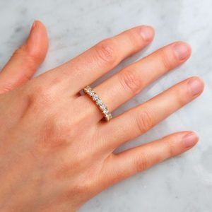 Memoire Ring 2 ct. Diamantgewicht Memoire Eternity Weissgold