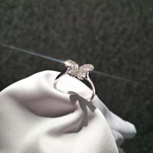 Schmetterling Ring Weissgold 18K Diamanten funkeln