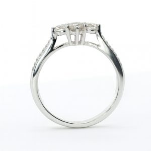 Alternative view of Diamant Ring "Classic" 0,73 ct. Weissgold 18K