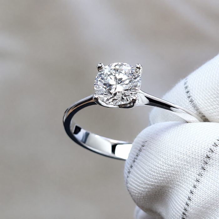Verlobungsring München Handschuh weiss