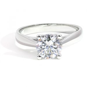 Prag Ring Verlobung Weissgold