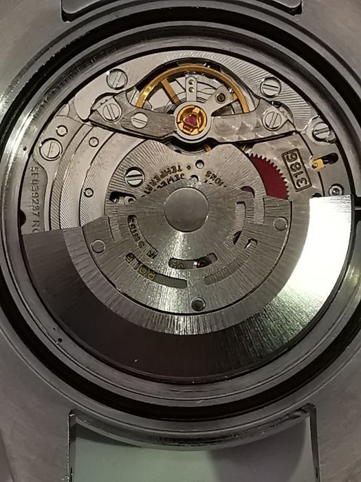 Rolex - Fake Detail Schliffe und Gravuren schlecht