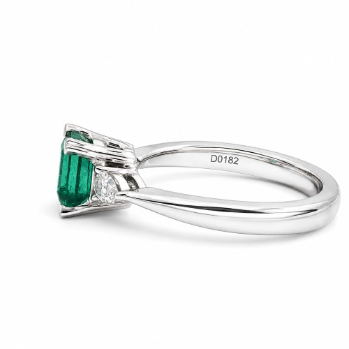 Emerald 1,16 ct. Diamantring Gravur